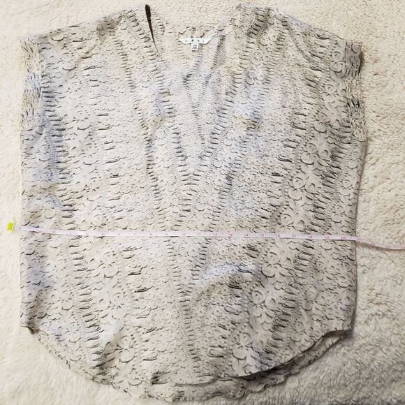 CAbi 100% Silk Black Cream Dolman Batwing Sleeve Floral Flowy Oversized Top XS - Picture 6 of 10